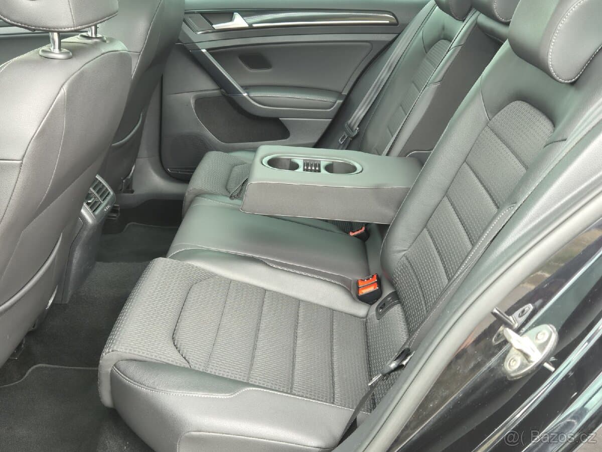 2014 Volkswagen GOLF - 9
