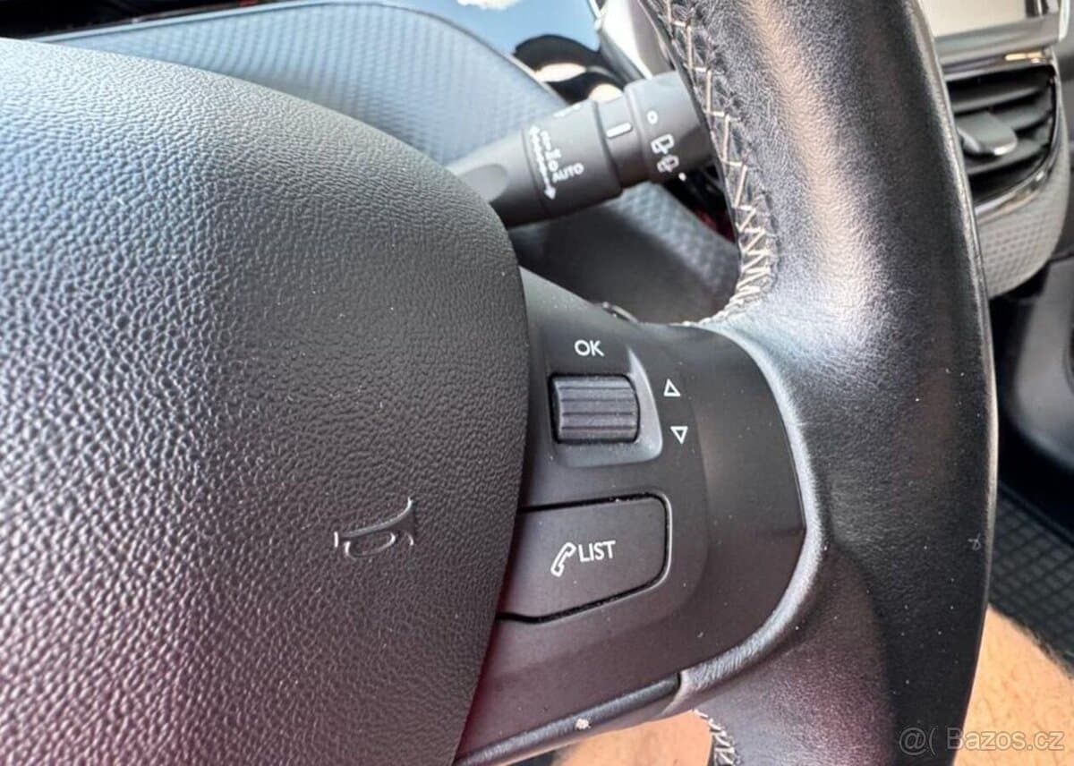 2016 Peugeot 2008 - 9