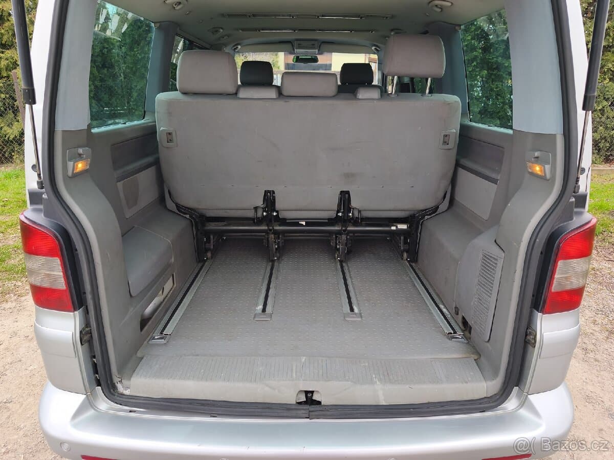 2005 Volkswagen MULTIVAN - 9