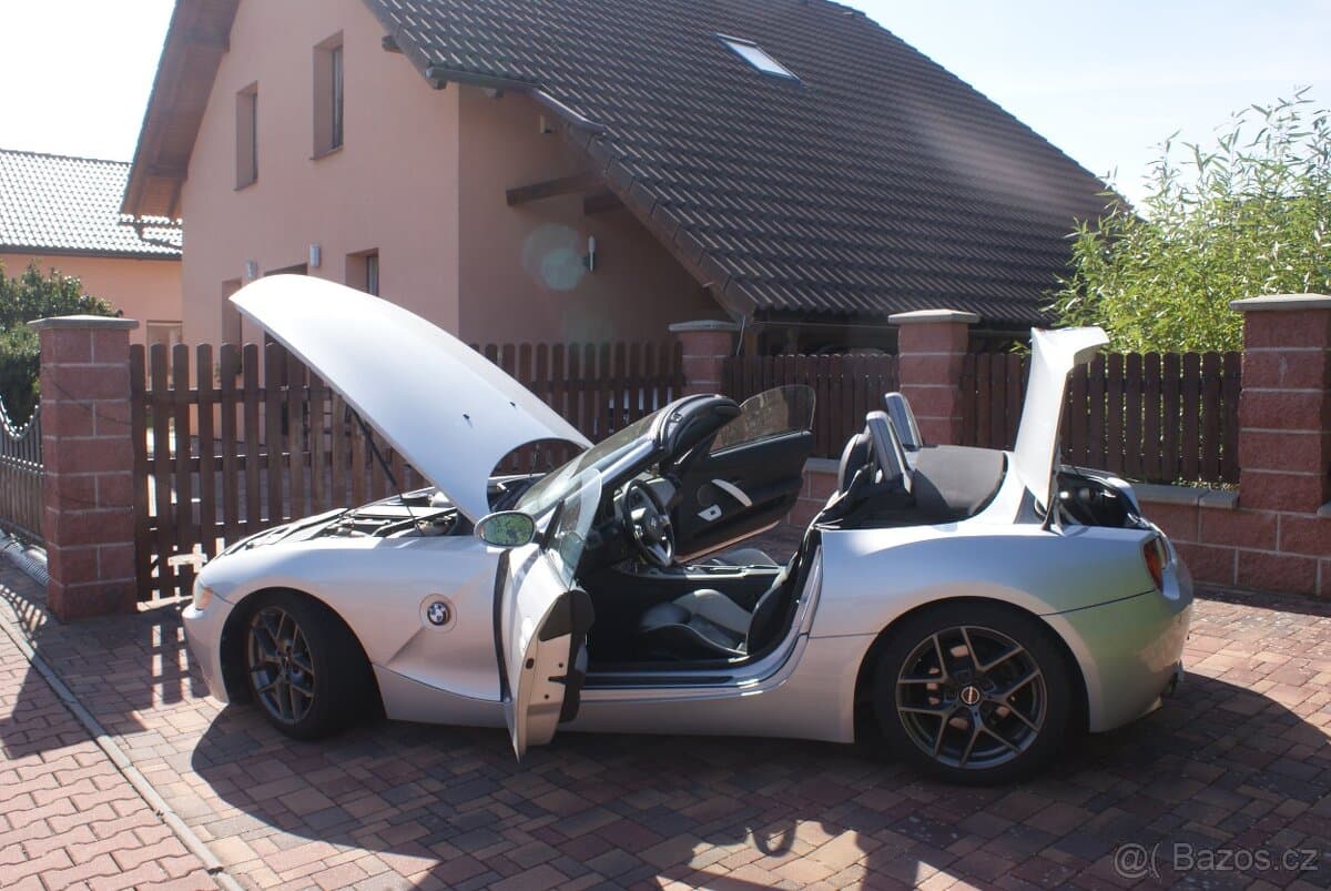 2004 BMW Z4 - 9
