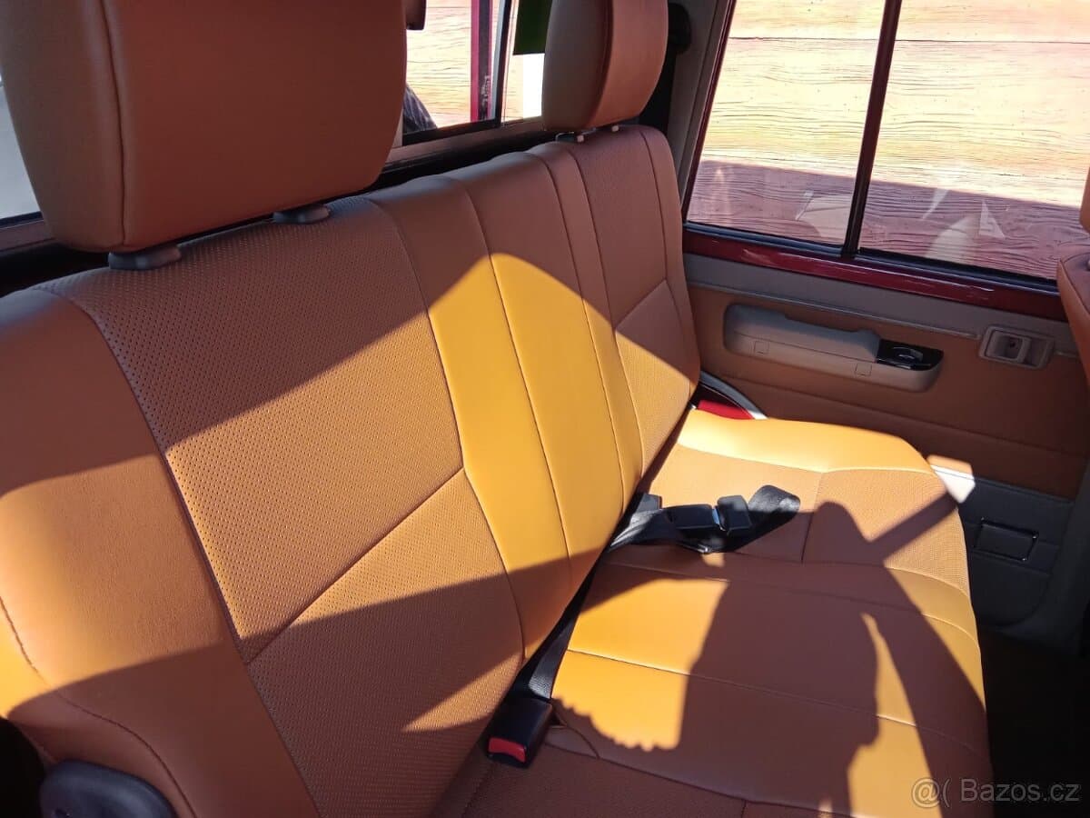 Toyota LAND CRUISER - 9