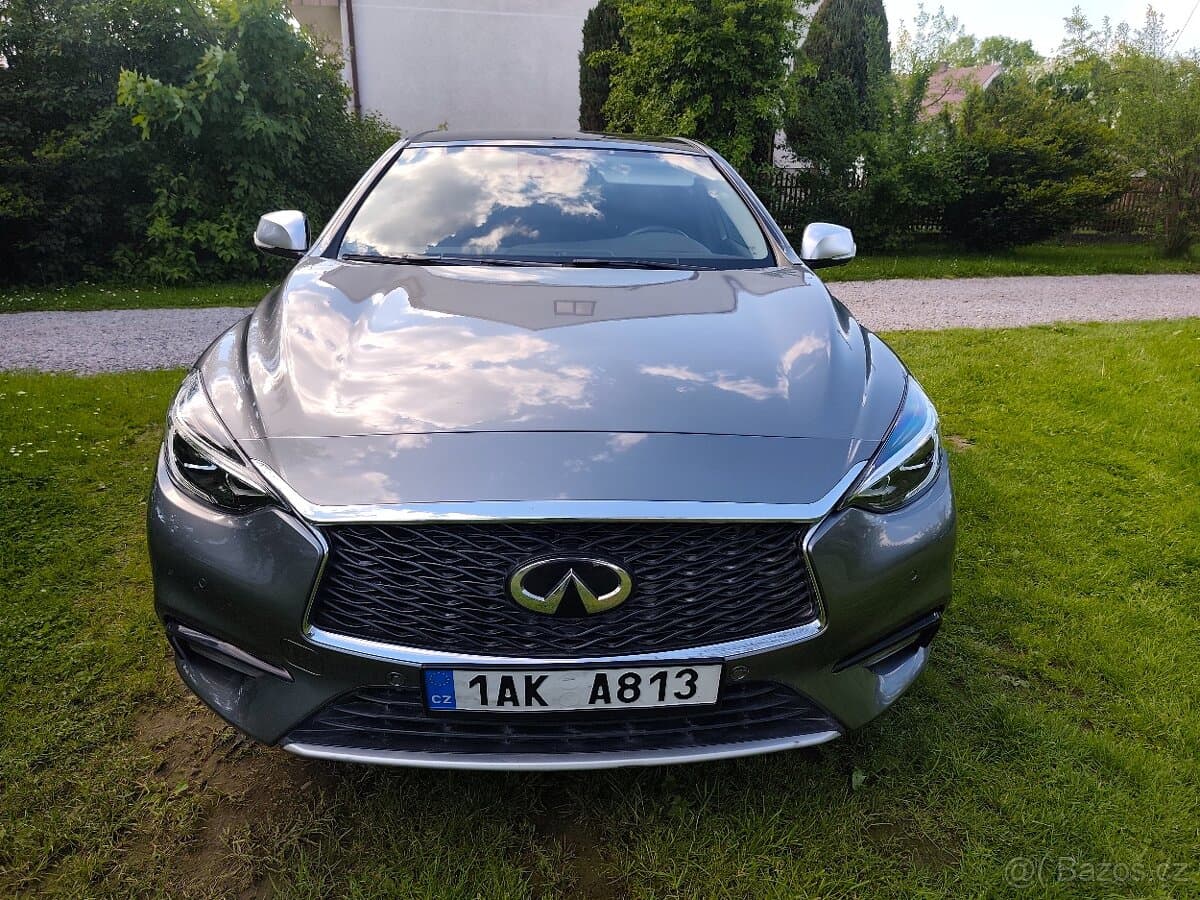 2019 Infiniti Q30 - 9