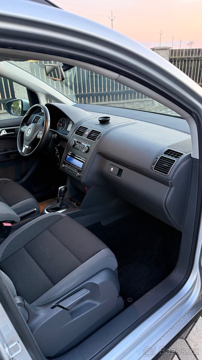 2011 Volkswagen TOURAN - 9