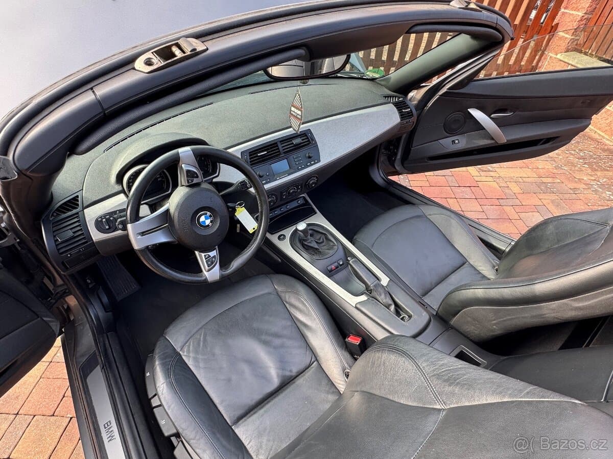 2005 BMW Z4 - 9