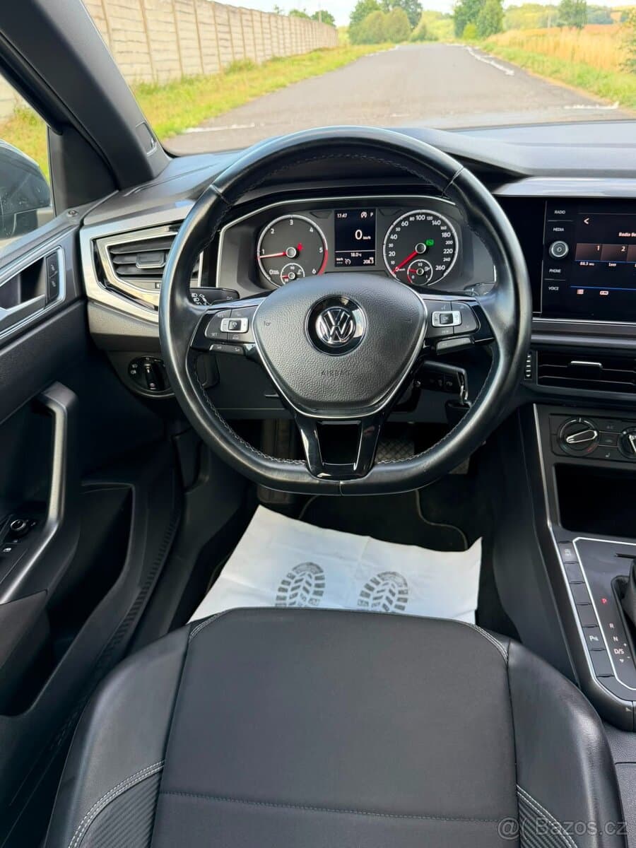 2018 Volkswagen POLO - 9