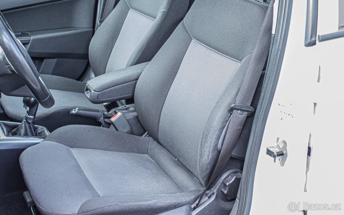 2011 Opel ASTRA - 9