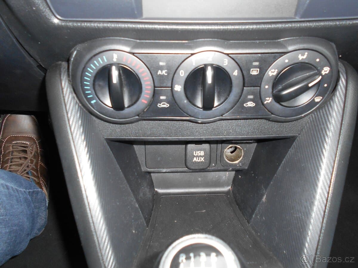 2016 Mazda 2 - 9