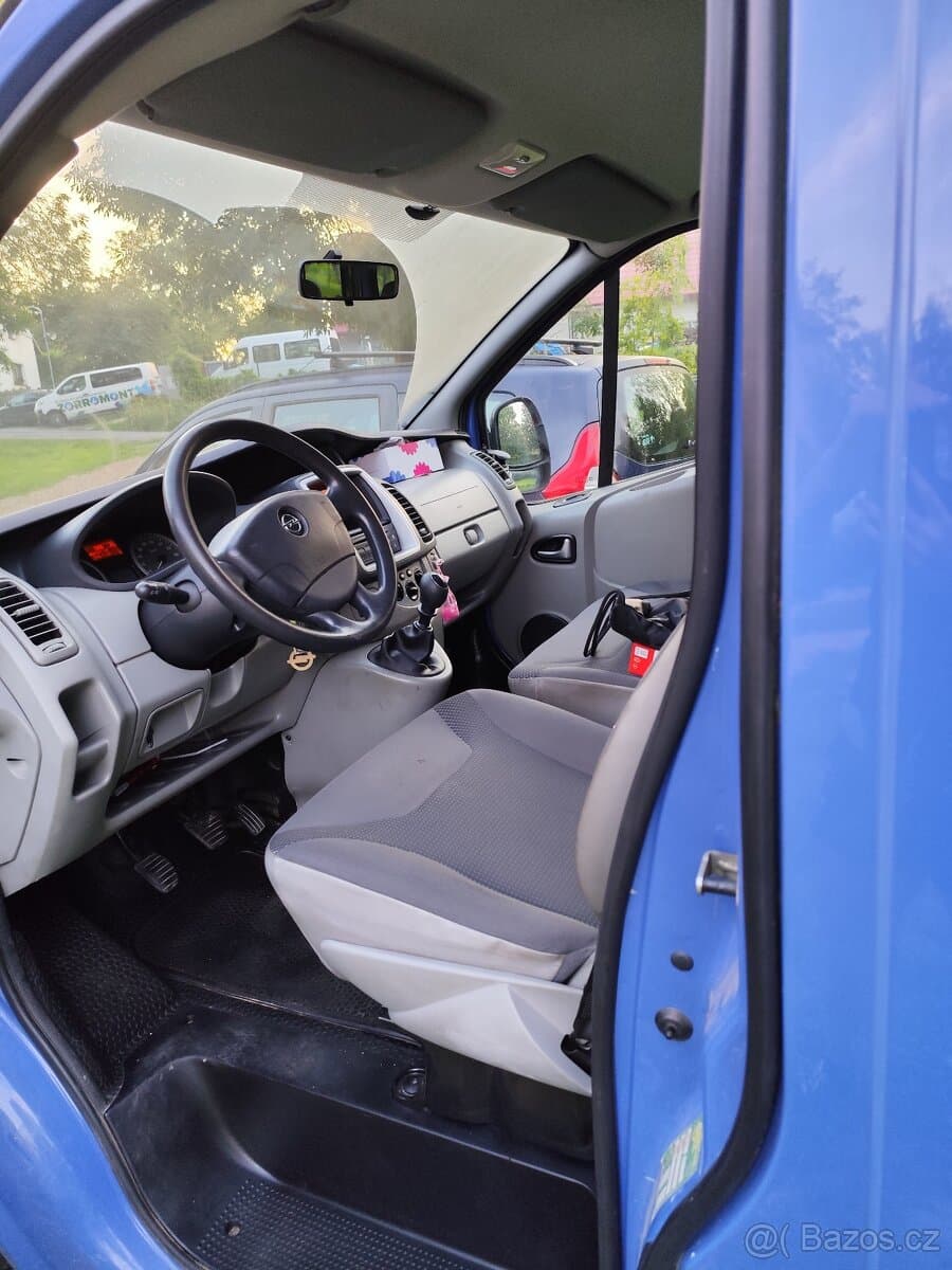 2010 Opel VIVARO - 9