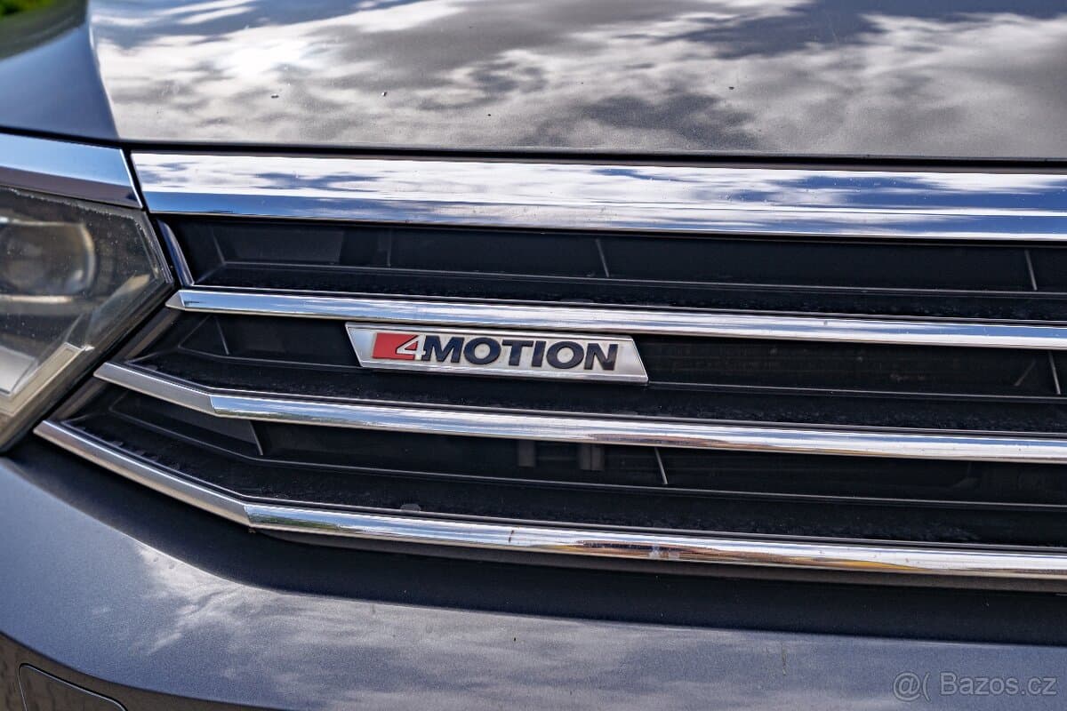 2016 Volkswagen PASSAT - 9