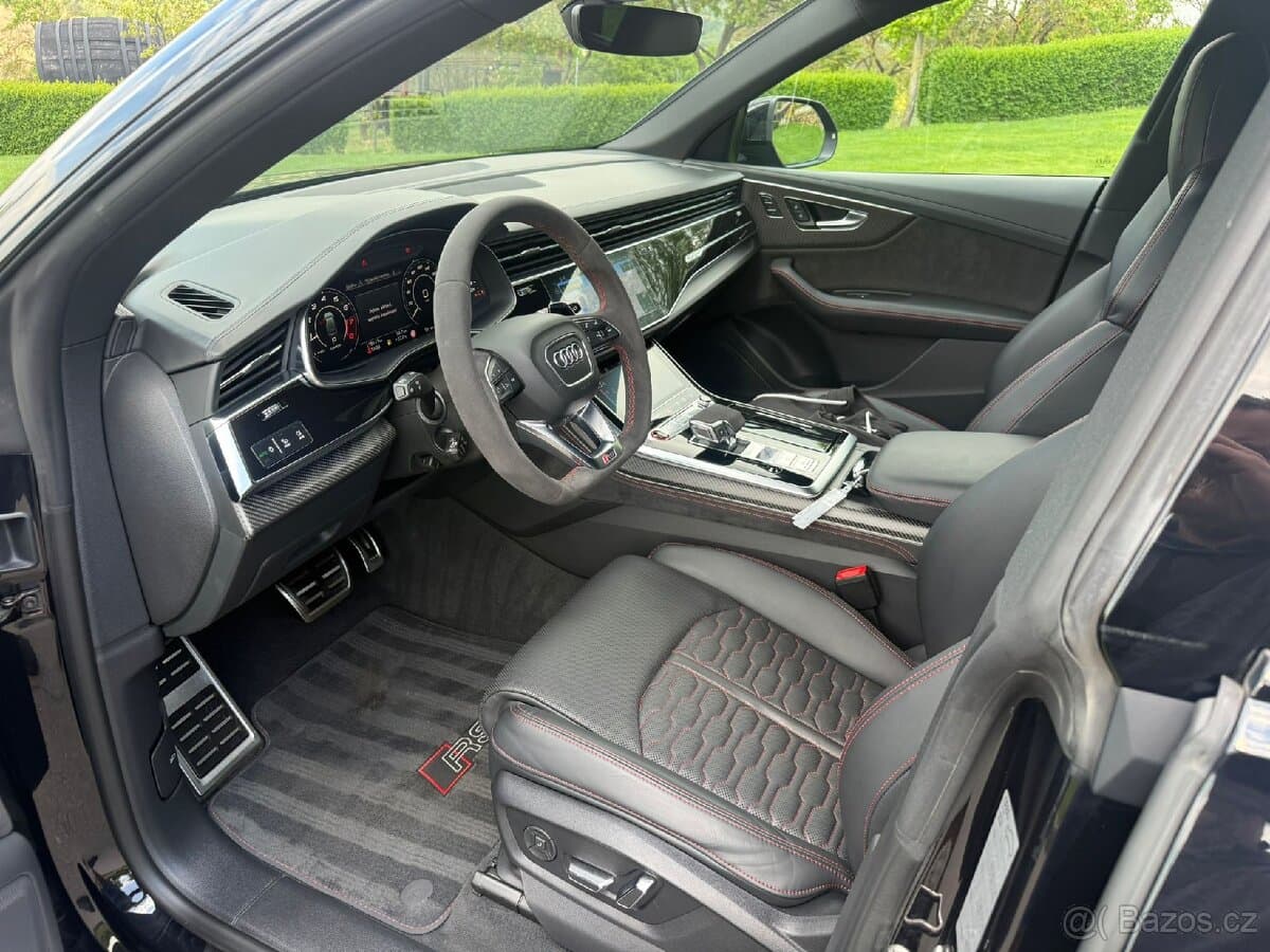 2020 Audi RS Q8 - 9