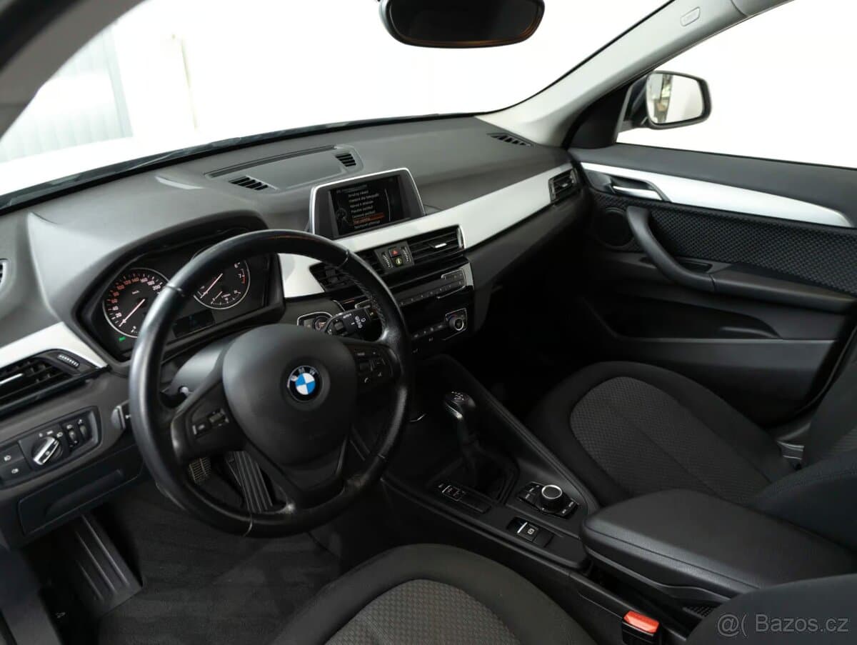 2017 BMW X1 - 9