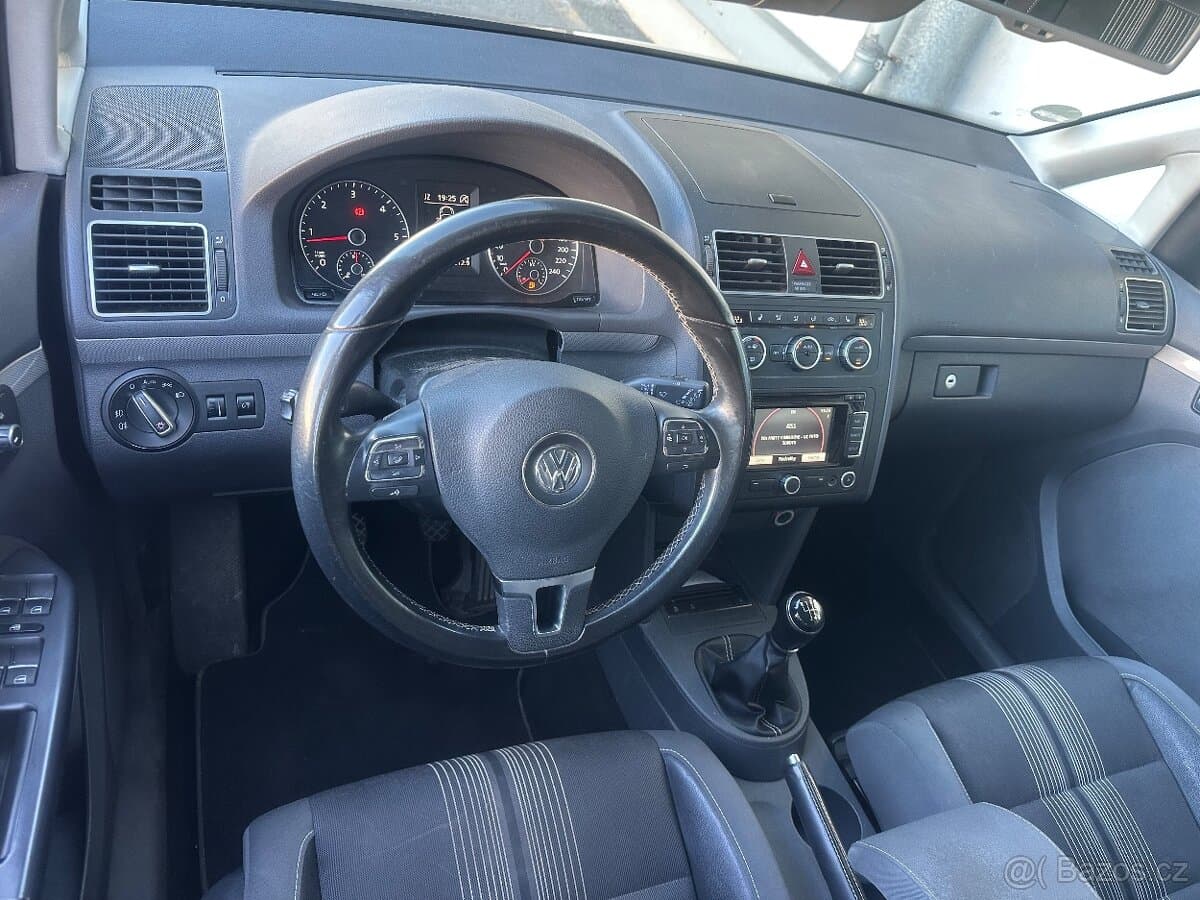 2012 Volkswagen TOURAN - 9