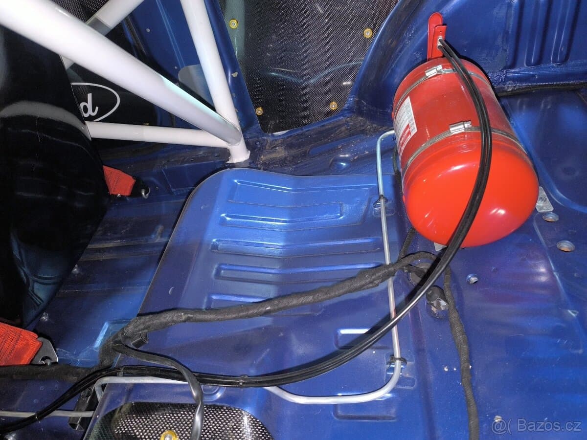 2005 Ford FIESTA - 9