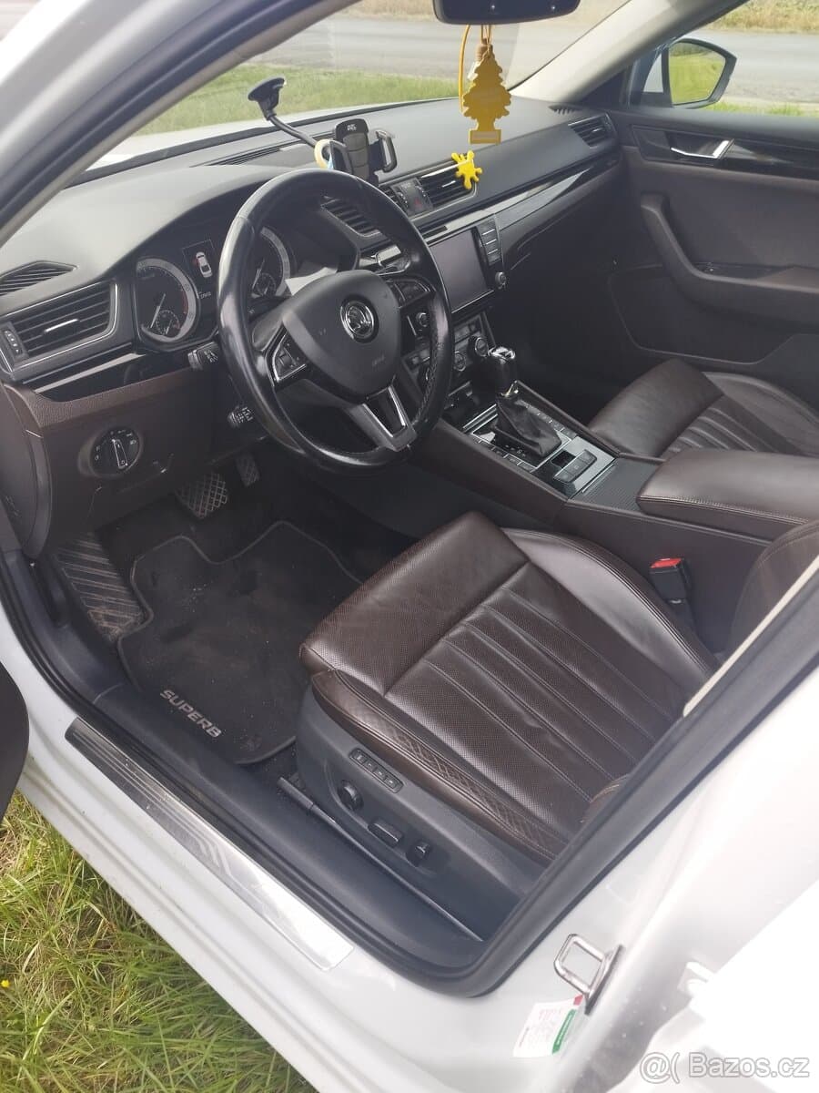 Škoda SUPERB - 9