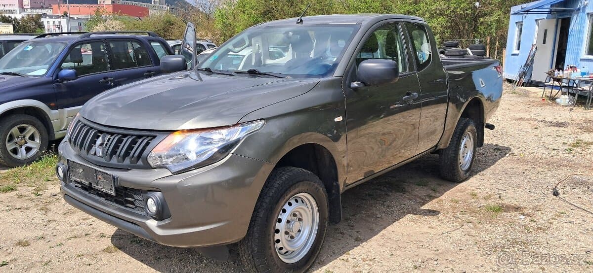 2016 Mitsubishi OSTATNÍ - 9
