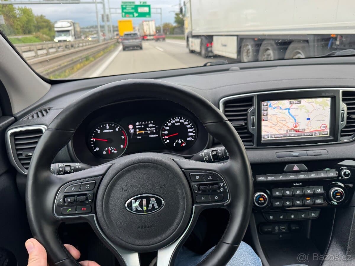 2017 Kia SPORTAGE - 9