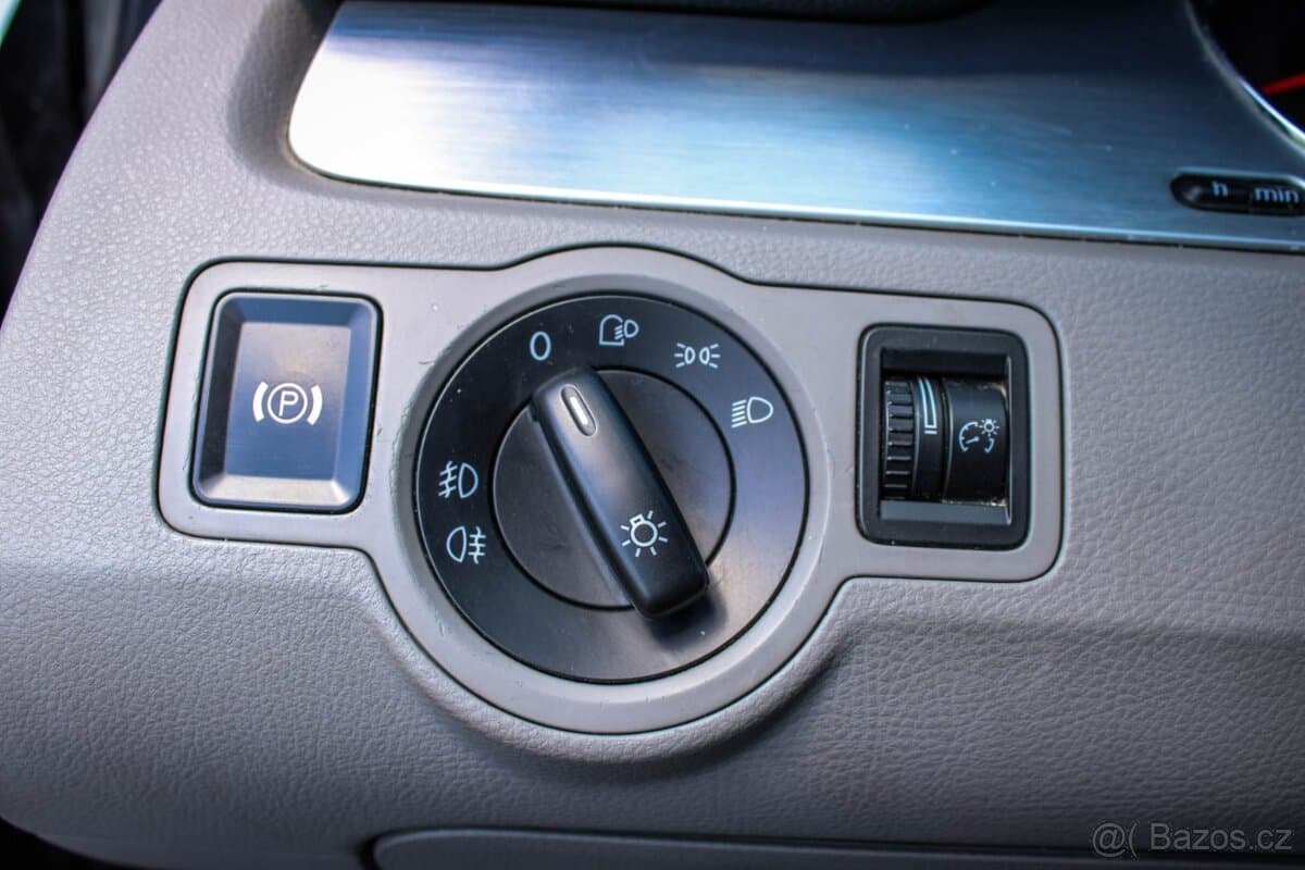 2007 Volkswagen PASSAT - 9