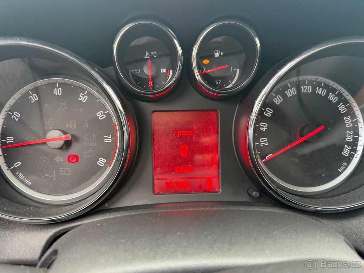 2011 Opel ASTRA - 9