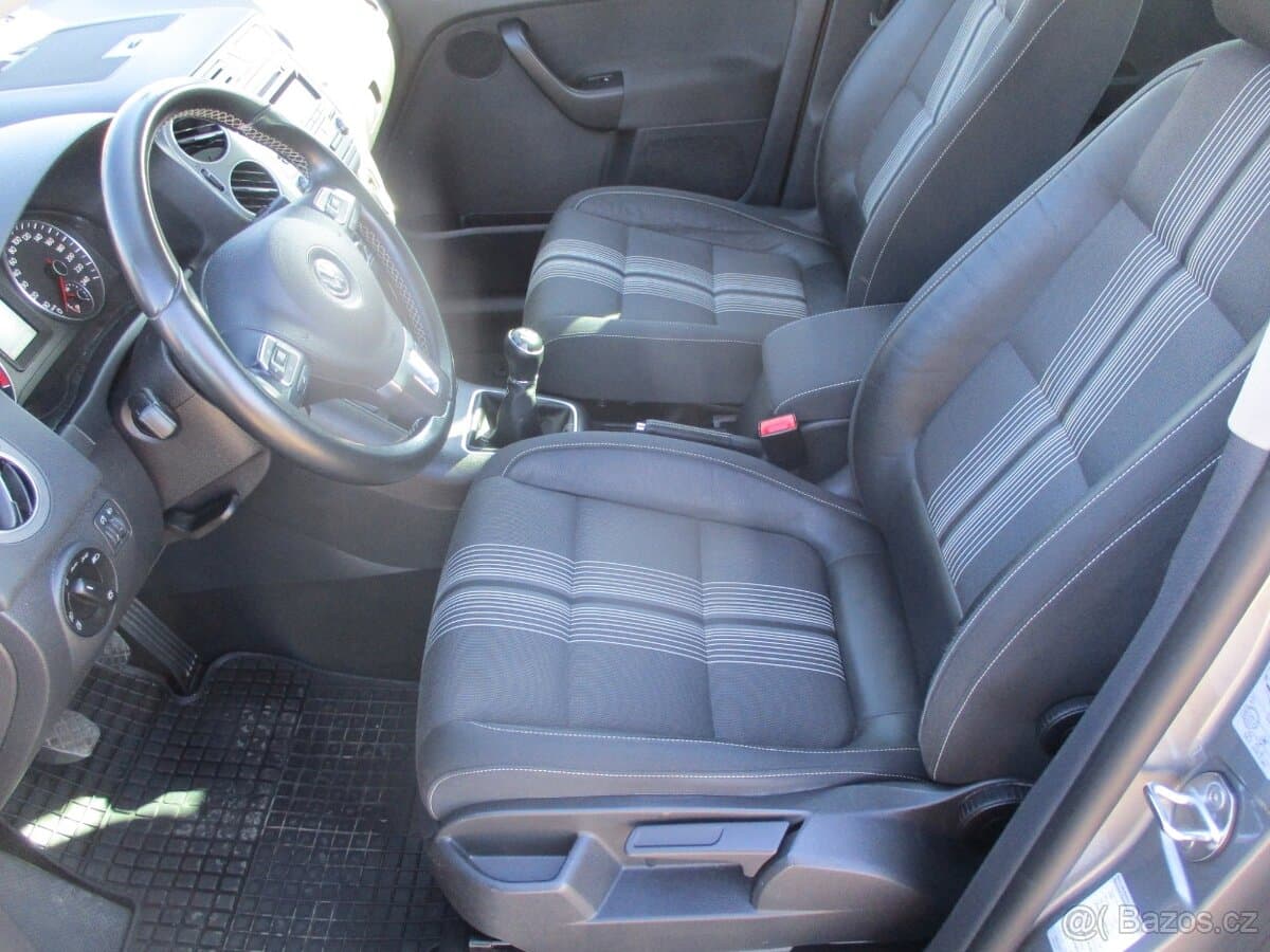 2012 Volkswagen GOLF - 9
