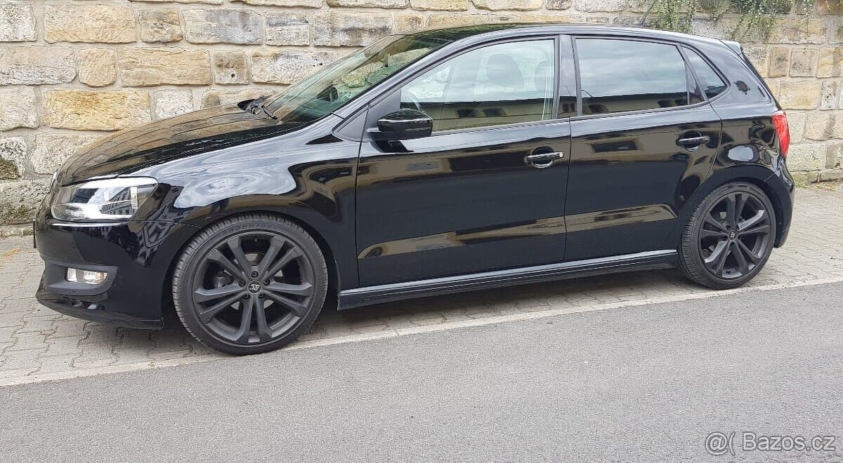2016 Volkswagen POLO - 9