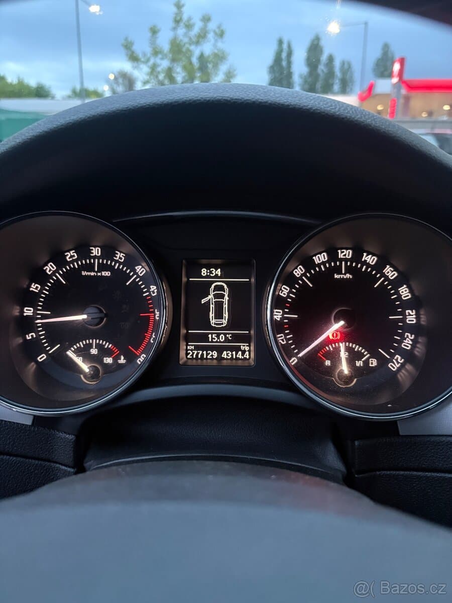 2010 Škoda SUPERB - 9