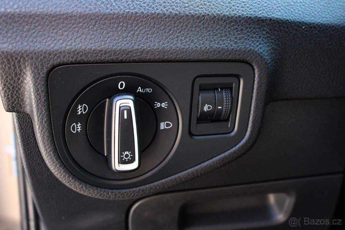 2014 Volkswagen GOLF - 9