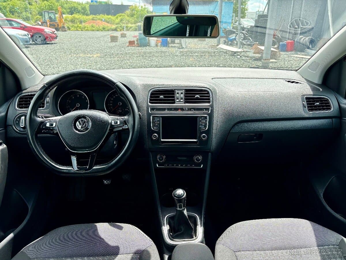 2016 Volkswagen POLO - 9