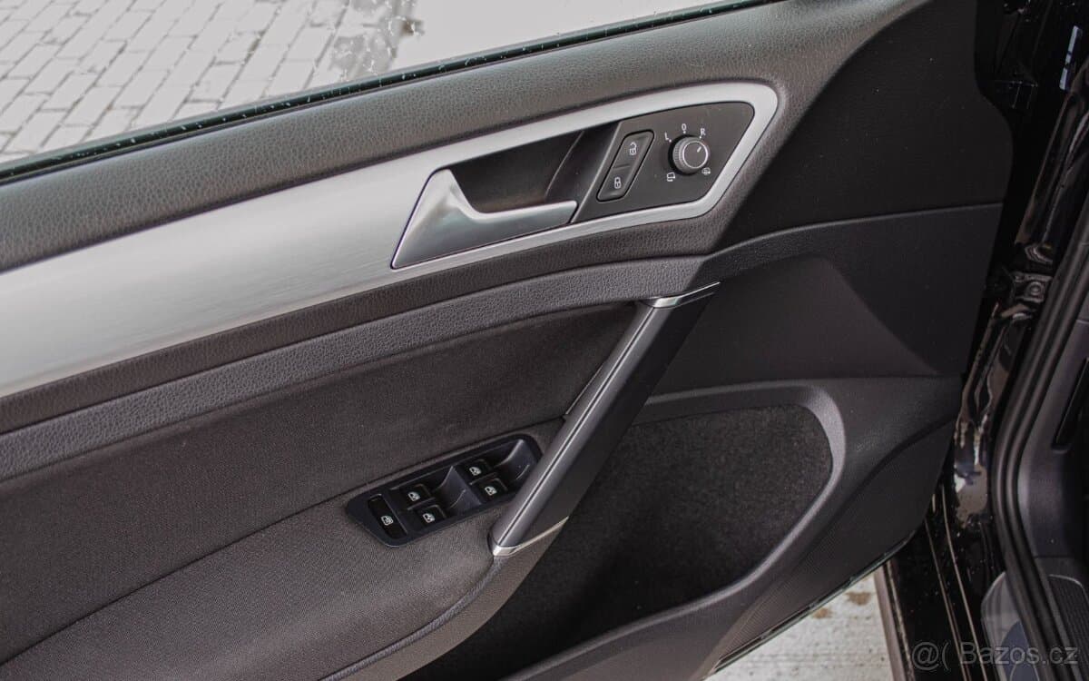 2014 Volkswagen GOLF - 9