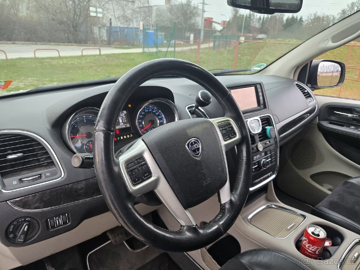 2014 Lancia VOYAGER - 9