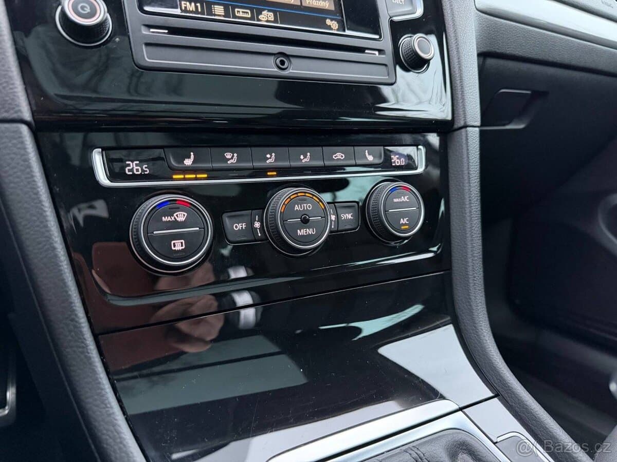 Volkswagen GOLF - 9