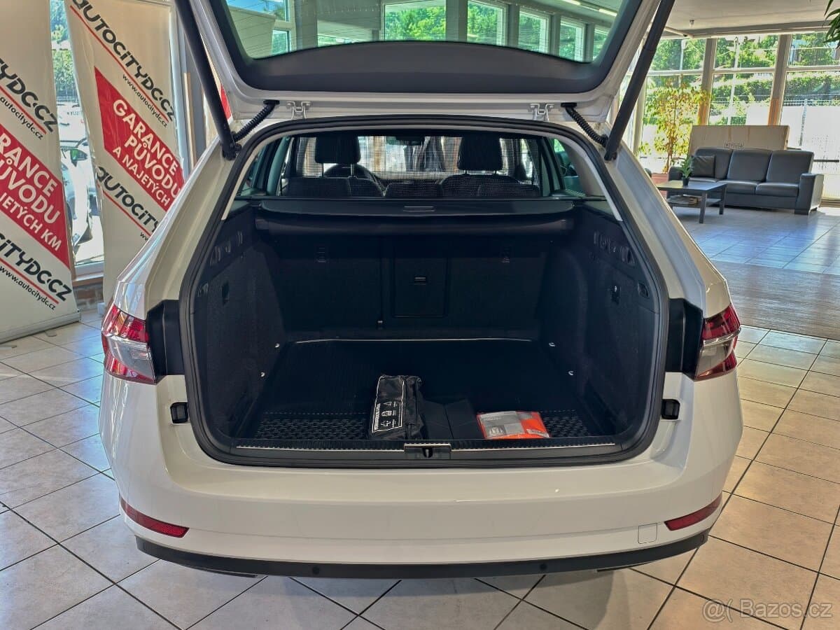 2023 Škoda SUPERB - 9