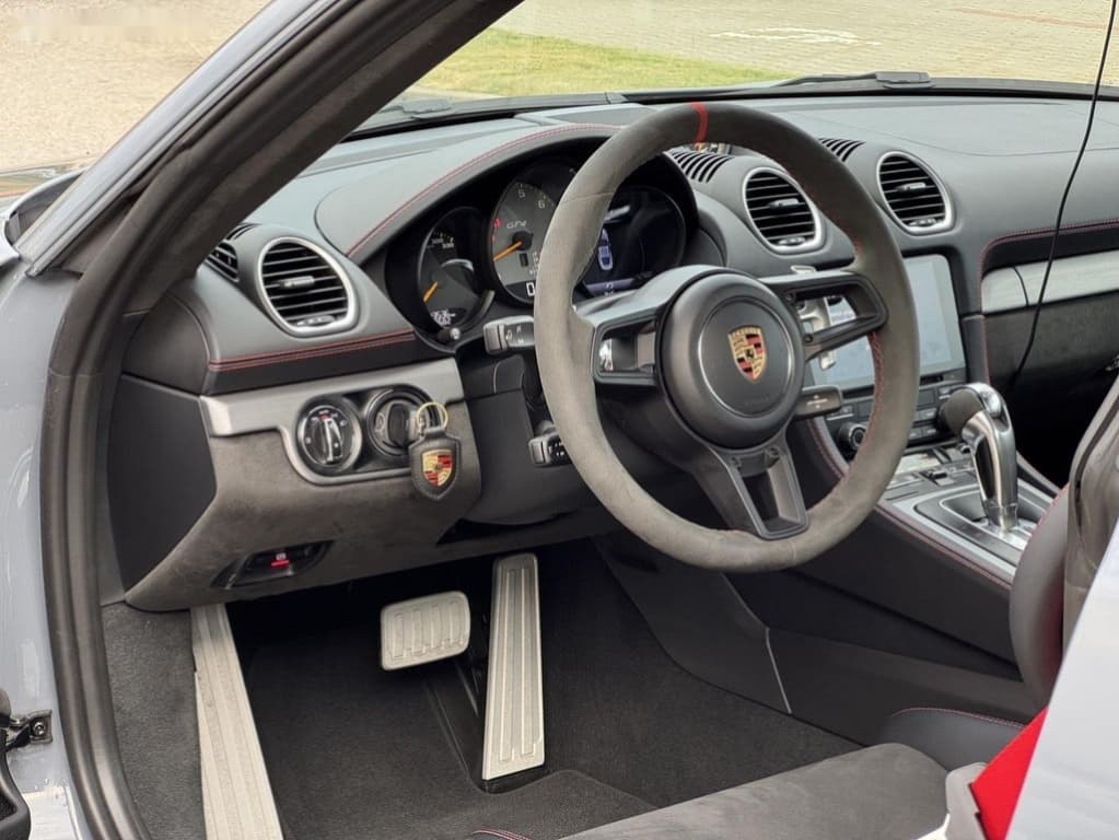 2023 Porsche CAYMAN - 9