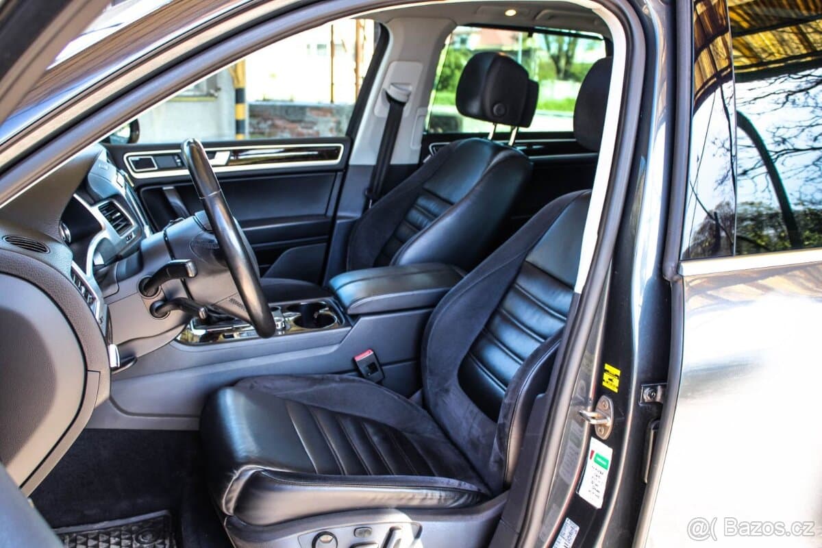 2014 Volkswagen TOUAREG - 9