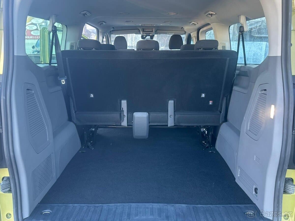 2026 Volkswagen CARAVELLE - 9
