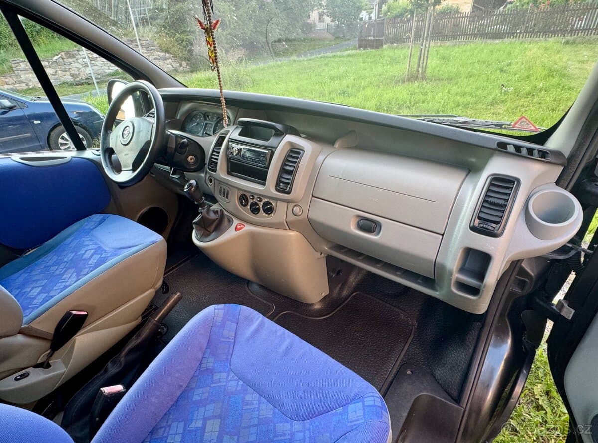 2003 Opel VIVARO - 9