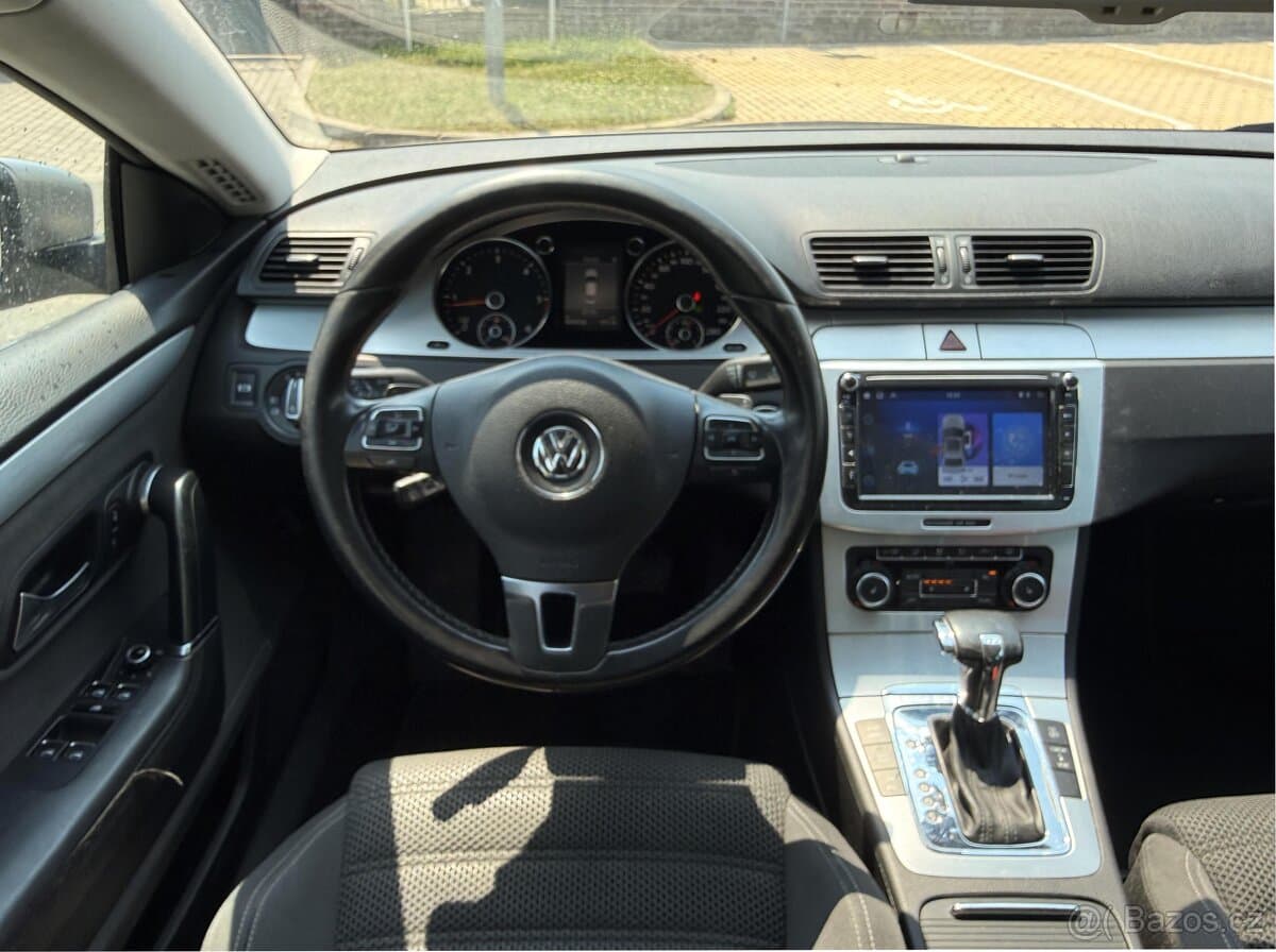 2010 Volkswagen PASSAT CC - 9