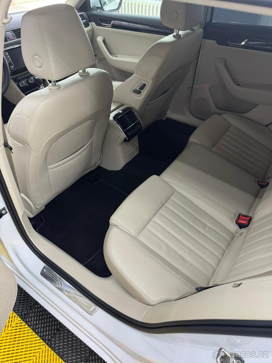 2016 Škoda SUPERB - 9