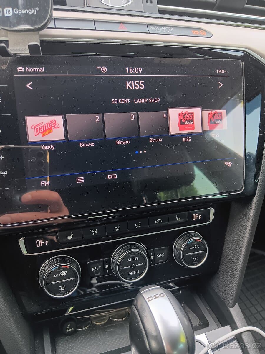 2019 Volkswagen PASSAT - 9