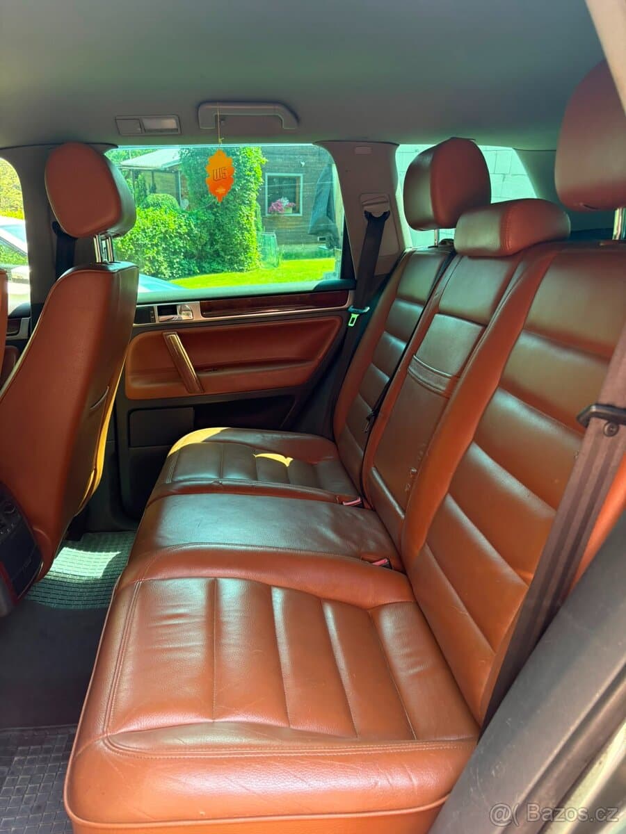 2005 Volkswagen TOUAREG - 9