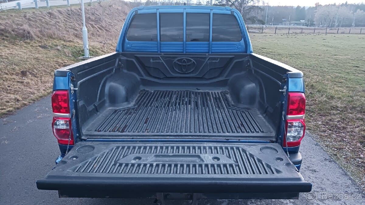2013 Toyota HILUX - 9