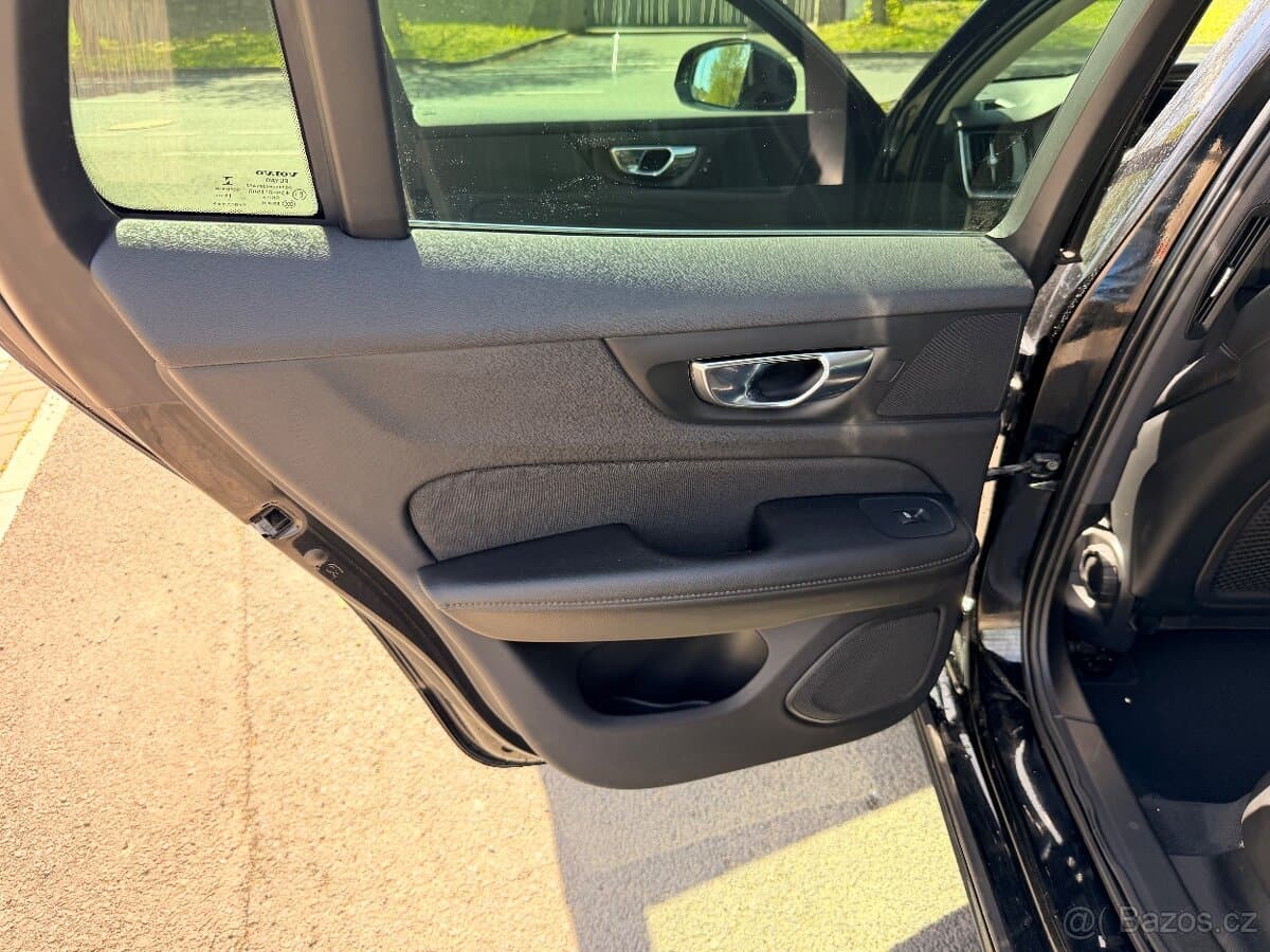 2020 Volvo V60 - 9