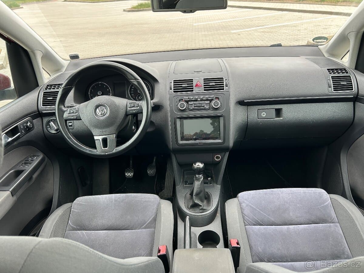 2010 Volkswagen TOURAN - 9