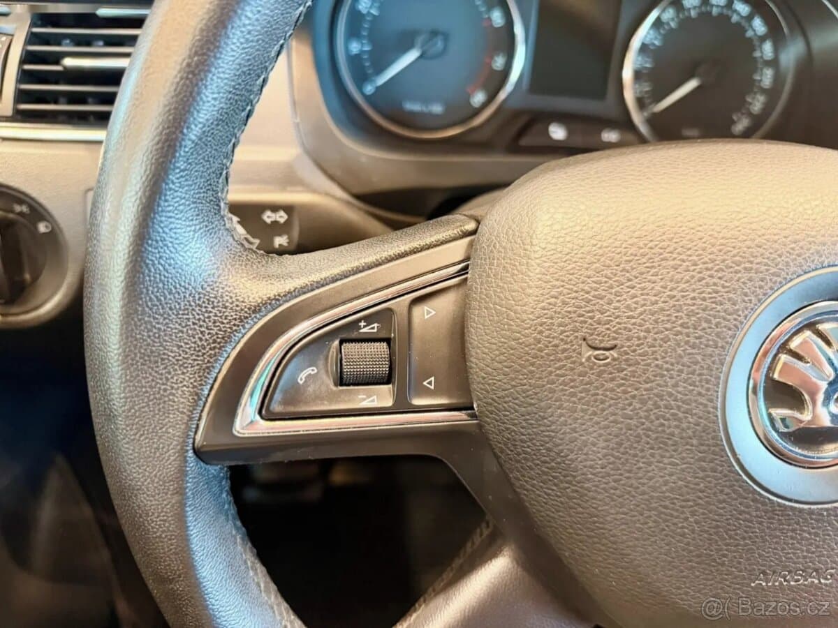 2013 Škoda RAPID - 9
