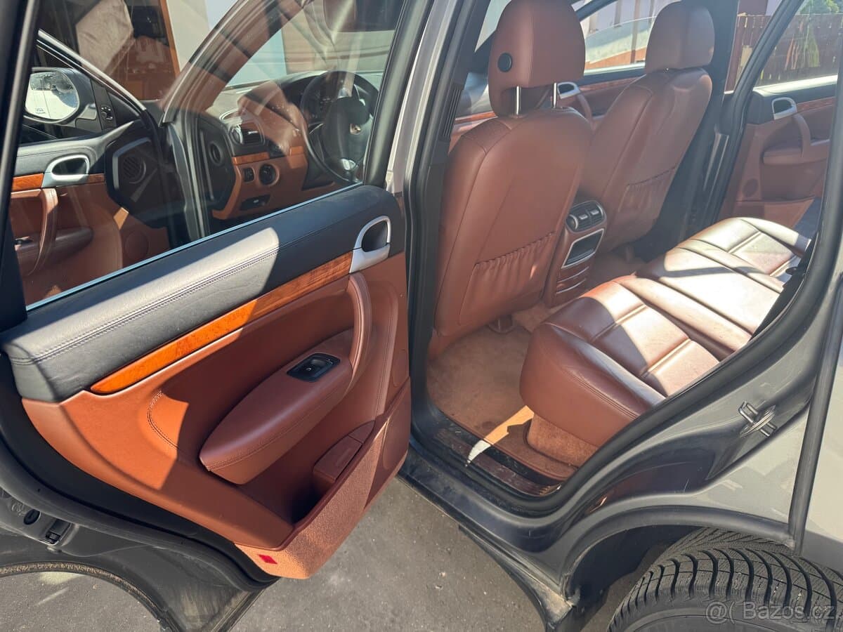 2007 Porsche CAYENNE - 9
