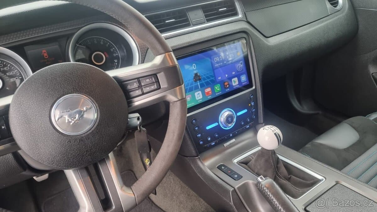 2013 Ford MUSTANG - 9