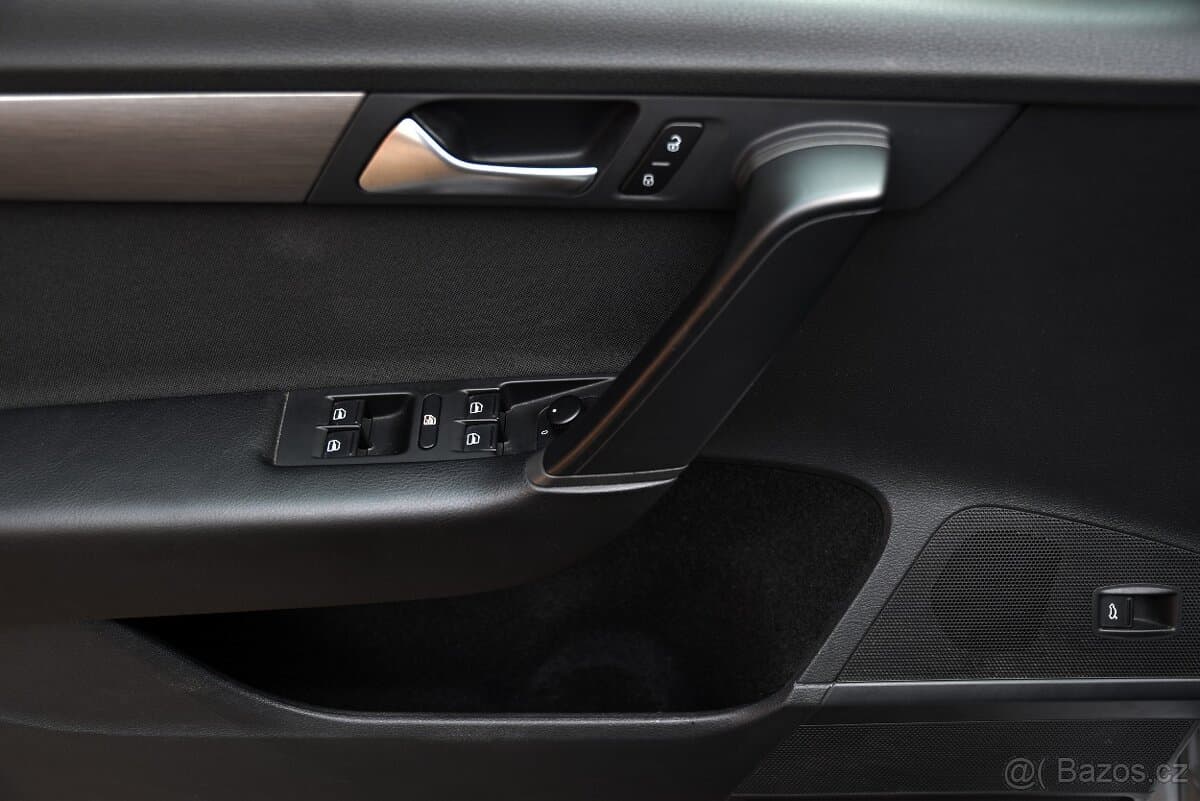 2012 Volkswagen PASSAT - 9