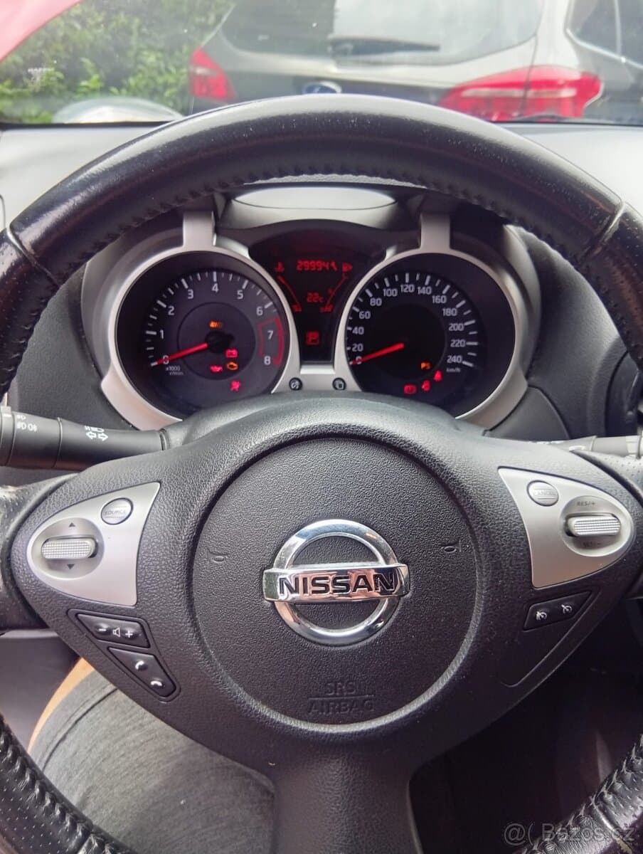 2011 Nissan JUKE - 9