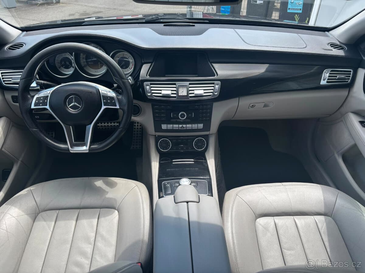 2011 Mercedes-Benz CLS - 9