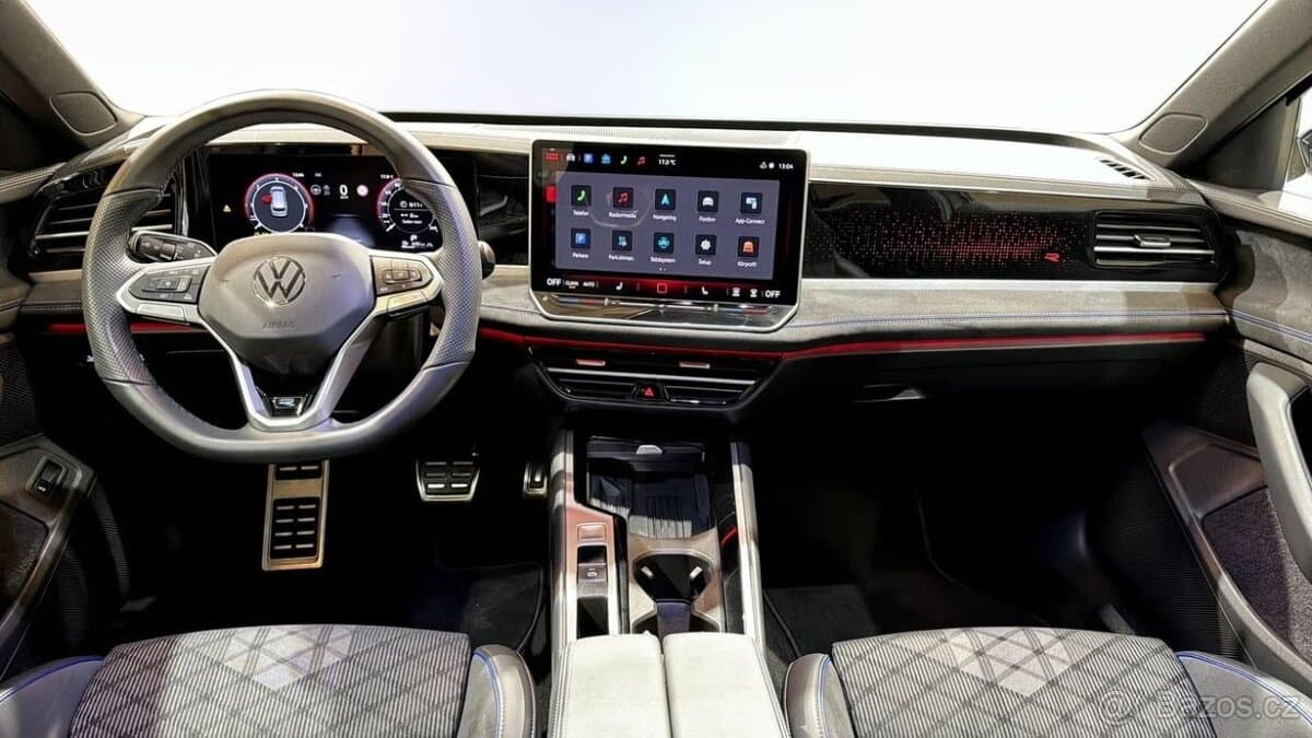 2025 Volkswagen PASSAT - 9