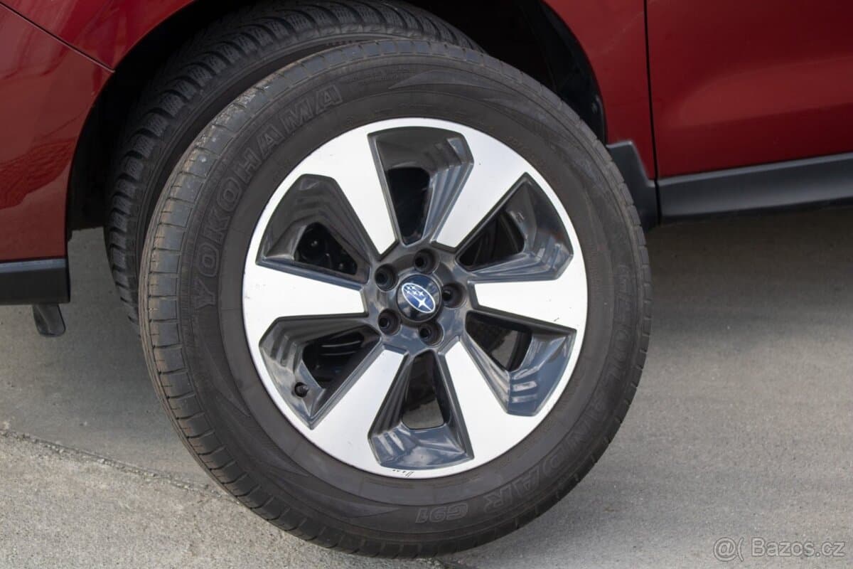 2018 Subaru FORESTER - 9